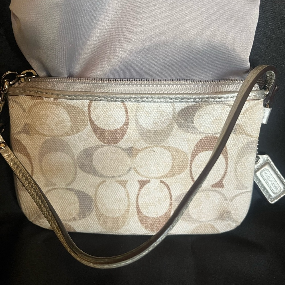 Coach Julia Embossed Signature Sequin Wristlet - image 5